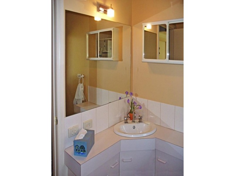 2 Nicholson Crescent, Lilydale VIC 3140