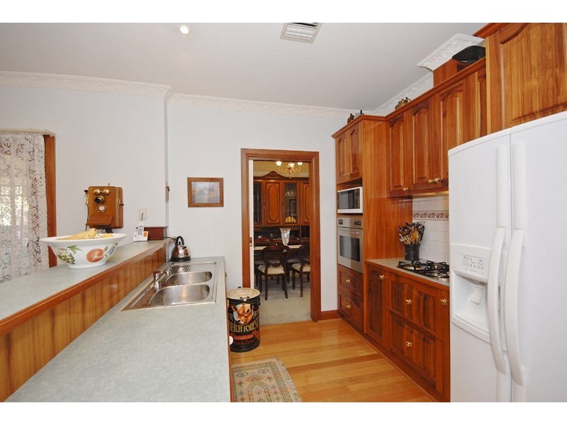 98 Eucalypt Drive, Lilydale VIC 3140