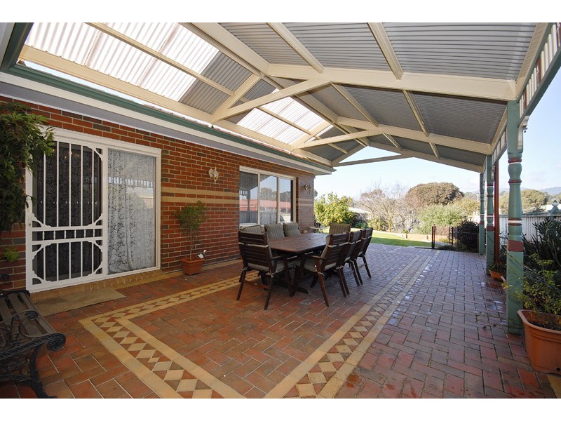 98 Eucalypt Drive, Lilydale VIC 3140