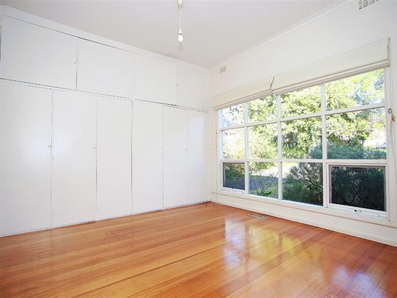 4 Carroll Avenue, Croydon VIC 3136
