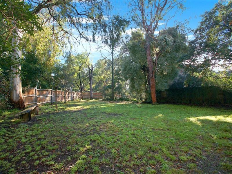 4 Carroll Avenue, Croydon VIC 3136