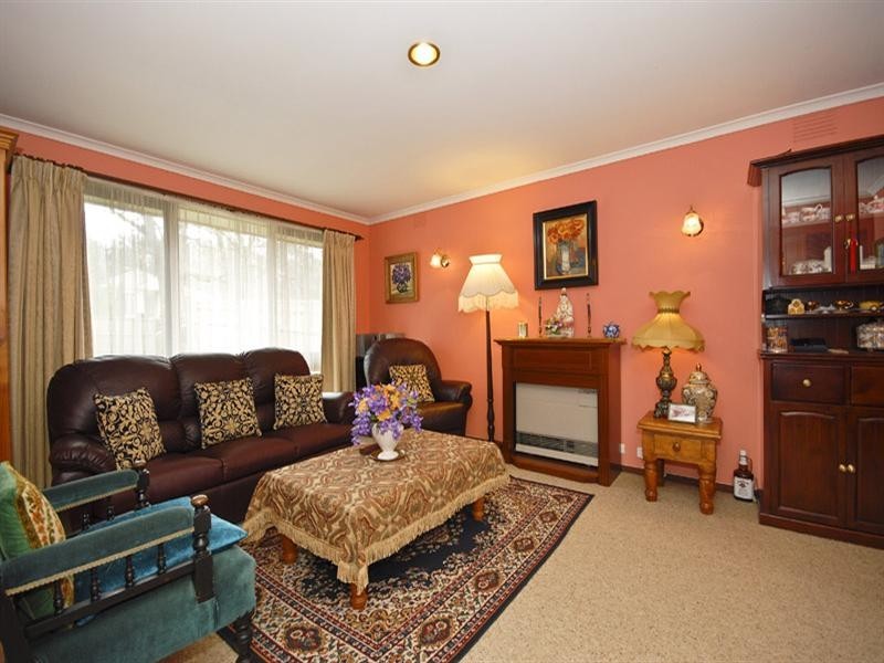 18 Carroll Avenue, Croydon VIC 3136