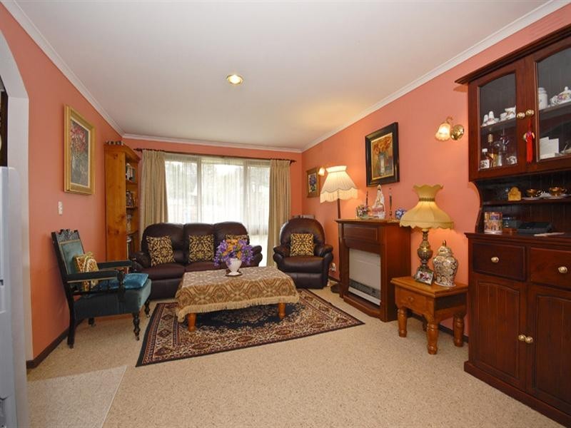 18 Carroll Avenue, Croydon VIC 3136