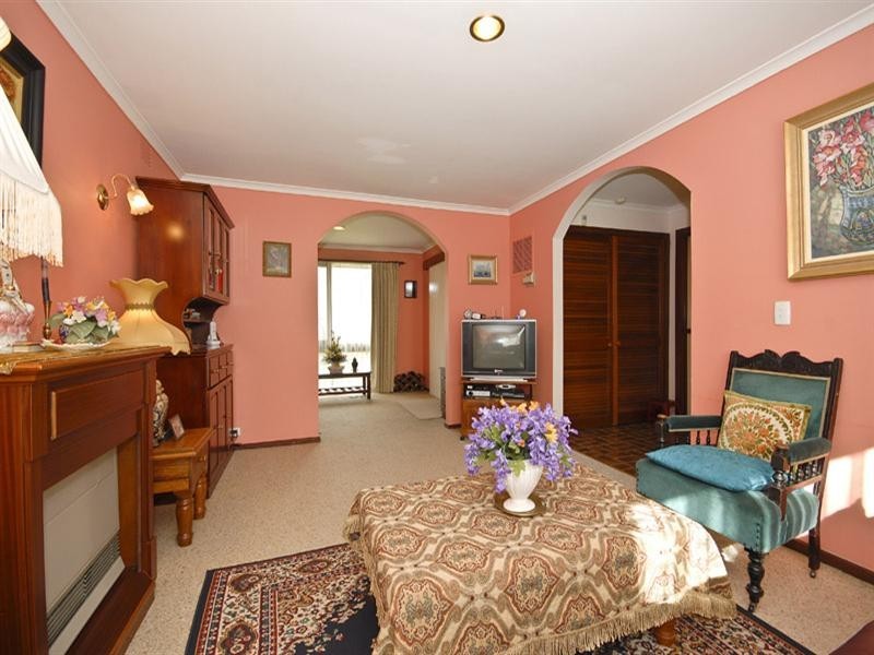 18 Carroll Avenue, Croydon VIC 3136