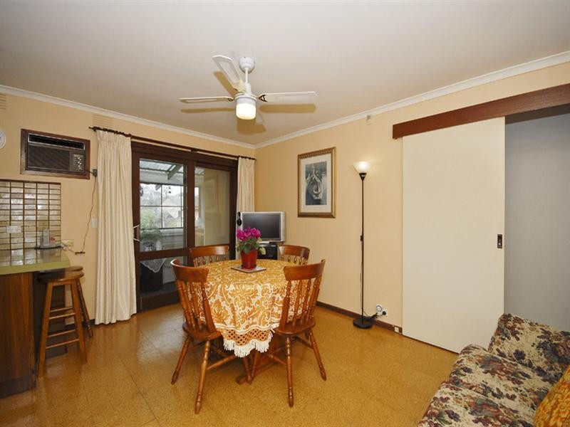 18 Carroll Avenue, Croydon VIC 3136