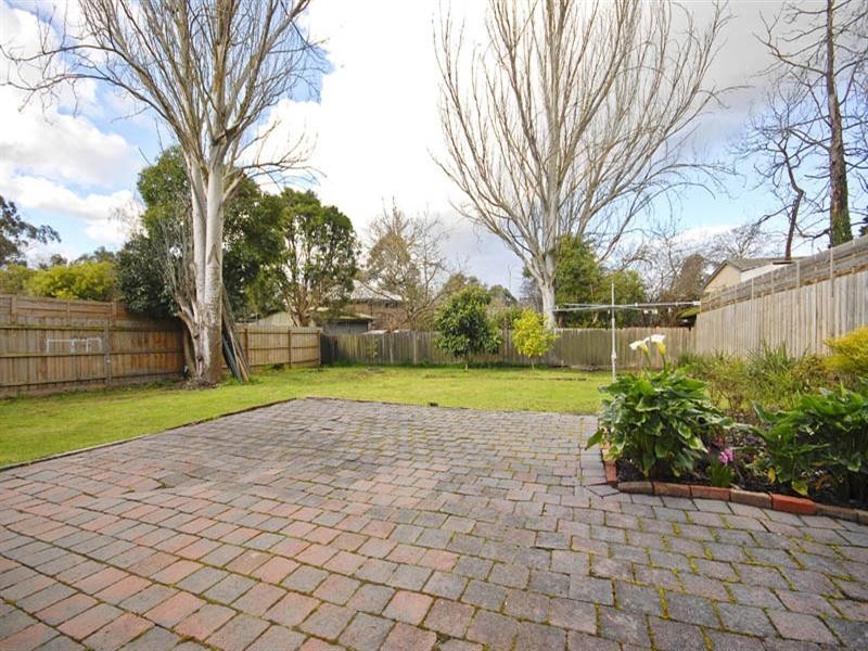 18 Carroll Avenue, Croydon VIC 3136