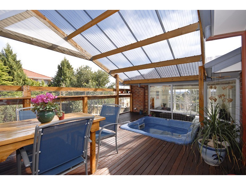 24 Parkview Terrace, Chirnside Park VIC 3116