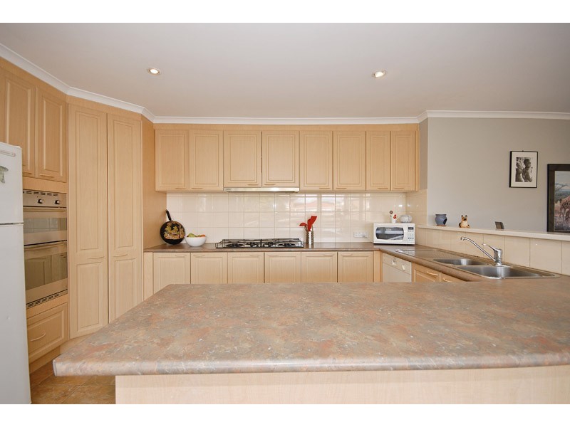 24 Parkview Terrace, Chirnside Park VIC 3116