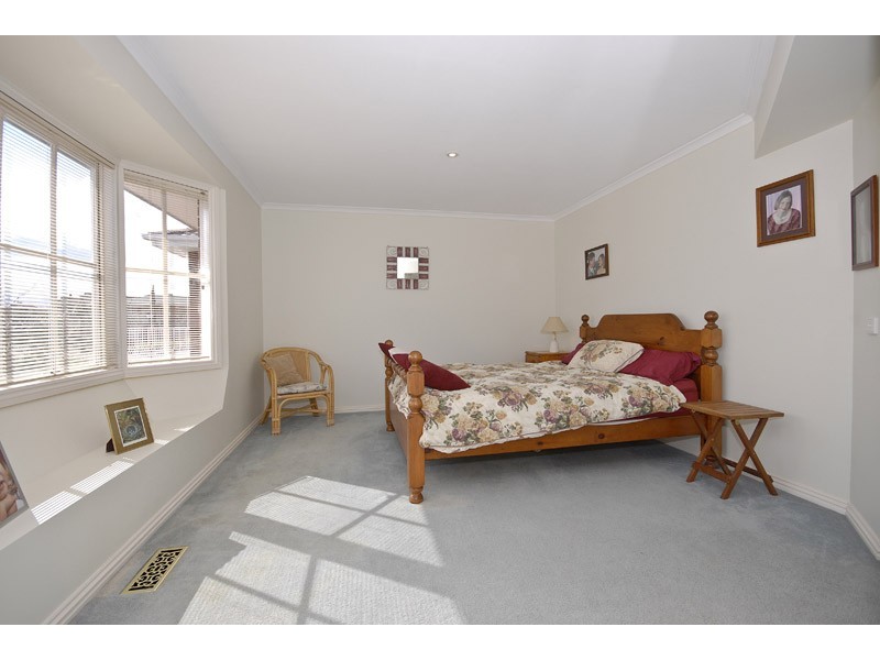 24 Parkview Terrace, Chirnside Park VIC 3116