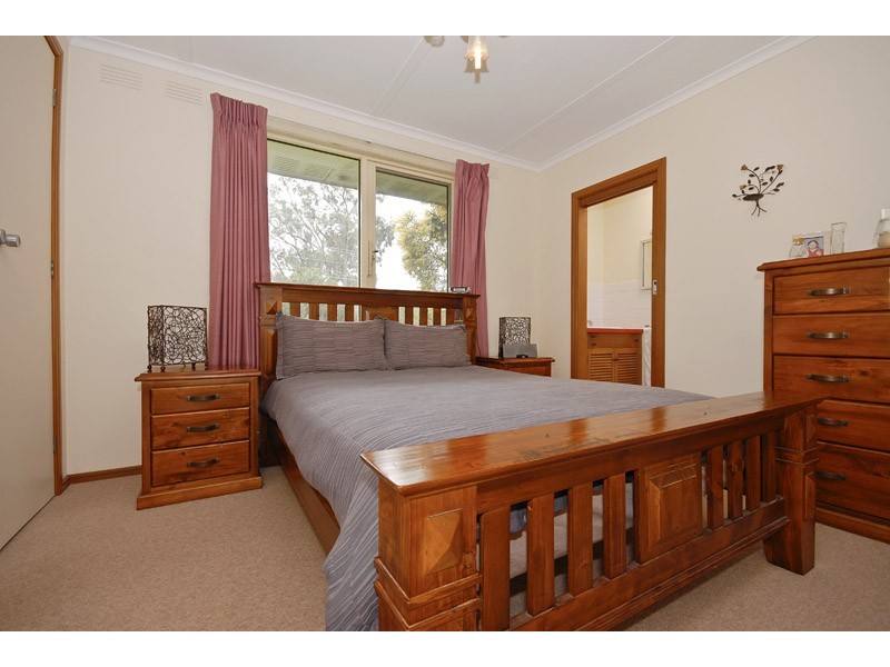 42 Fernhill Road, Mount Evelyn VIC 3796