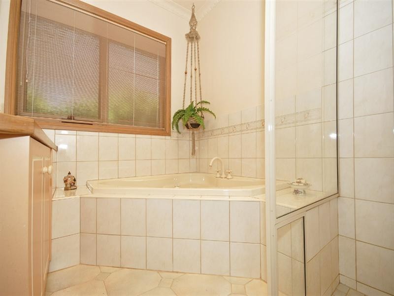 79 Wellington Road, Wandin North VIC 3139