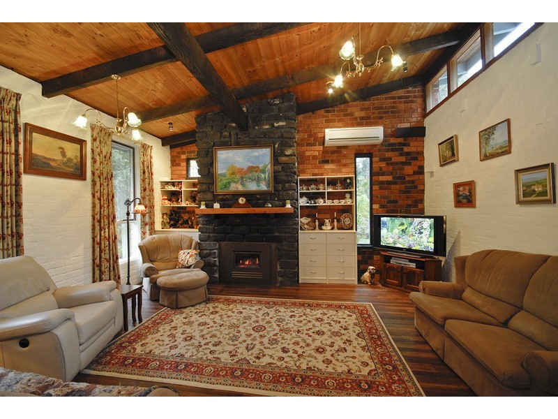 22-24 Heathfield Grove, Montrose VIC 3765