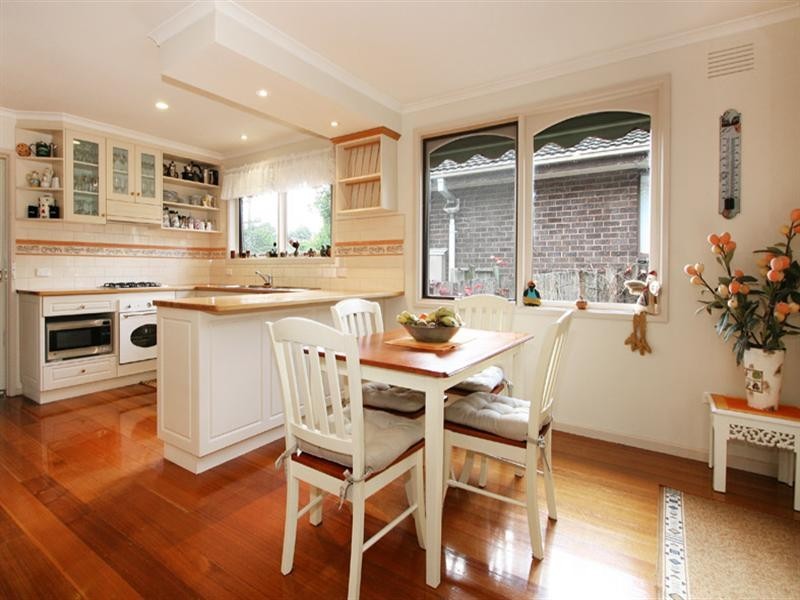 90 Rolling Hills Road, Chirnside Park VIC 3116