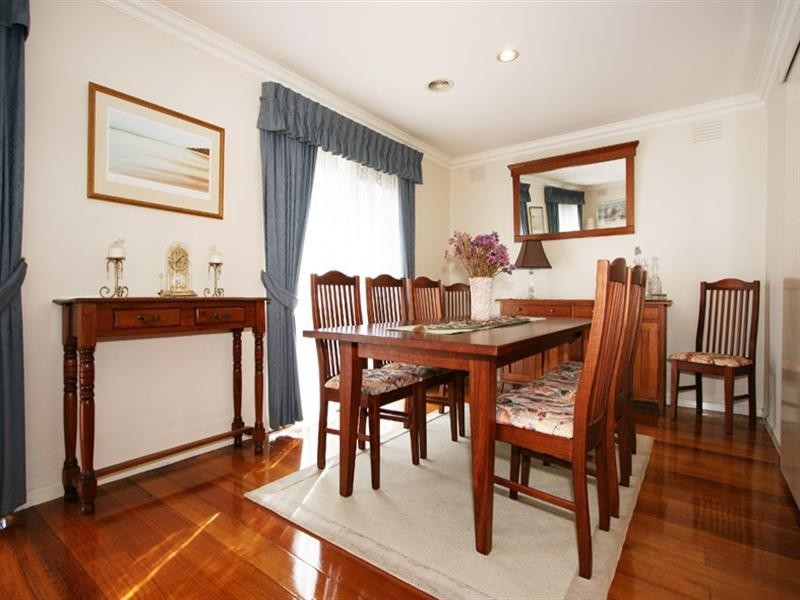 90 Rolling Hills Road, Chirnside Park VIC 3116