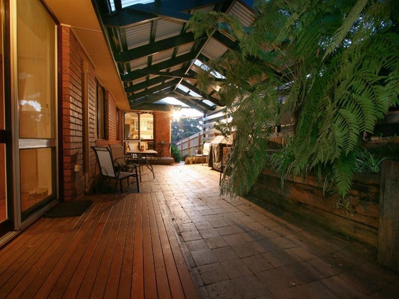 90 Rolling Hills Road, Chirnside Park VIC 3116