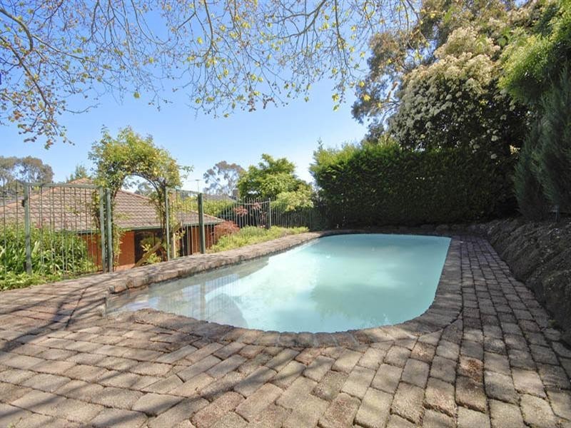 90 Rolling Hills Road, Chirnside Park VIC 3116