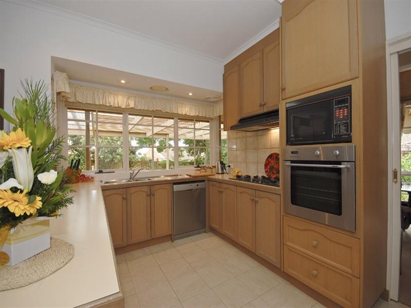 28 Great Oak Court, Mooroolbark VIC 3138