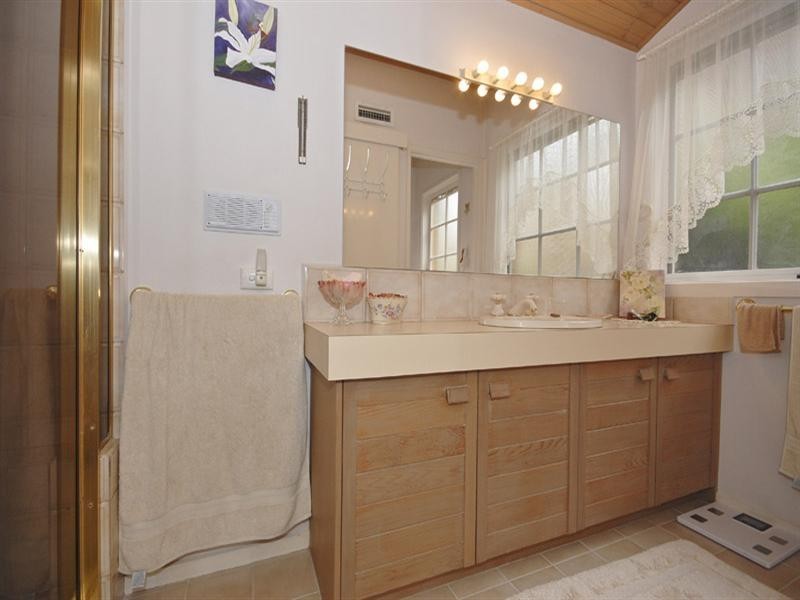 28 Great Oak Court, Mooroolbark VIC 3138