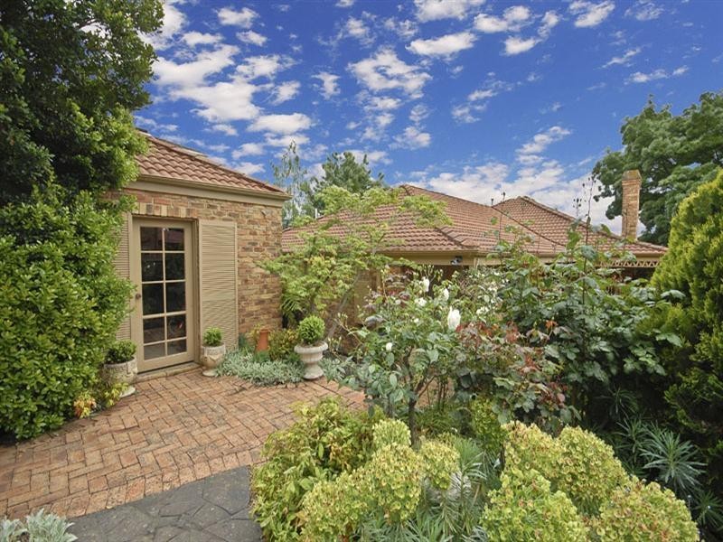 28 Great Oak Court, Mooroolbark VIC 3138