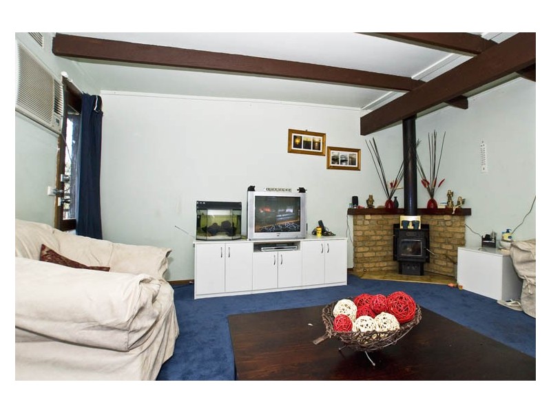 19 Commercial Road, Mount Evelyn VIC 3796