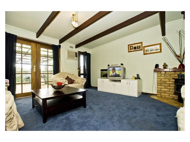 19 Commercial Road, Mount Evelyn VIC 3796