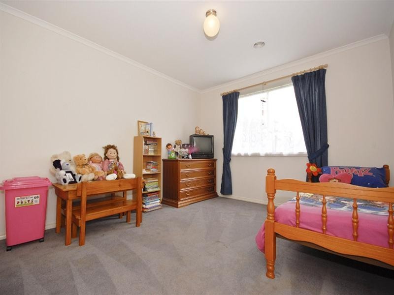 11 Farnham Road, Healesville VIC 3777