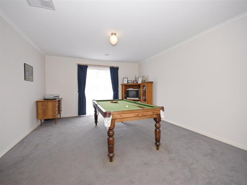 11 Farnham Road, Healesville VIC 3777