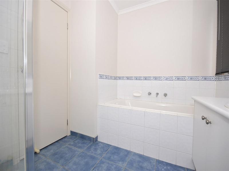 11 Farnham Road, Healesville VIC 3777