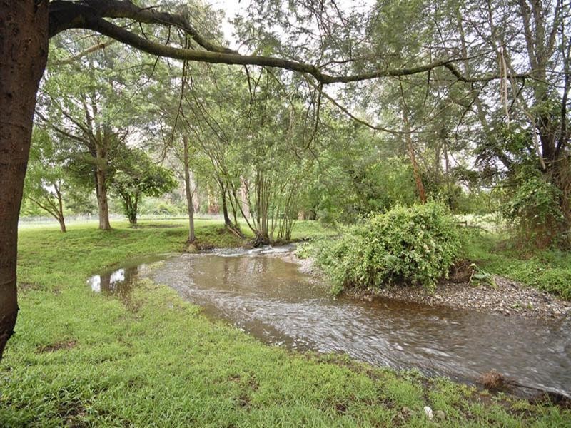 11 Farnham Road, Healesville VIC 3777