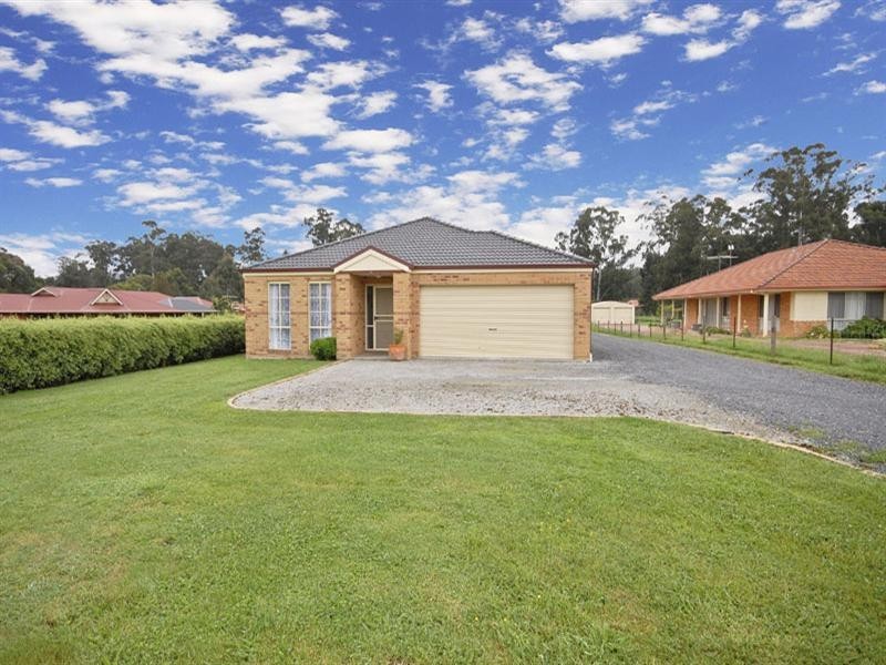 11 Farnham Road, Healesville VIC 3777