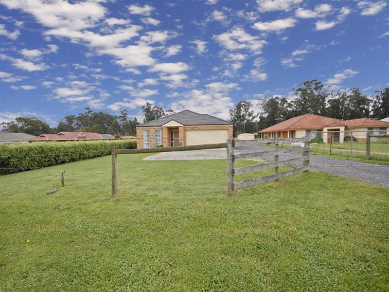11 Farnham Road, Healesville VIC 3777