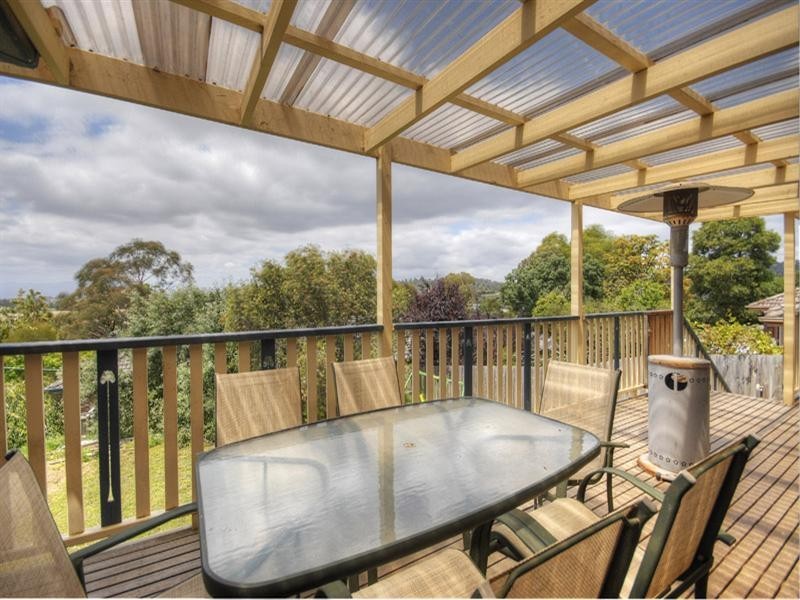 15 Crestway, Lilydale VIC 3140