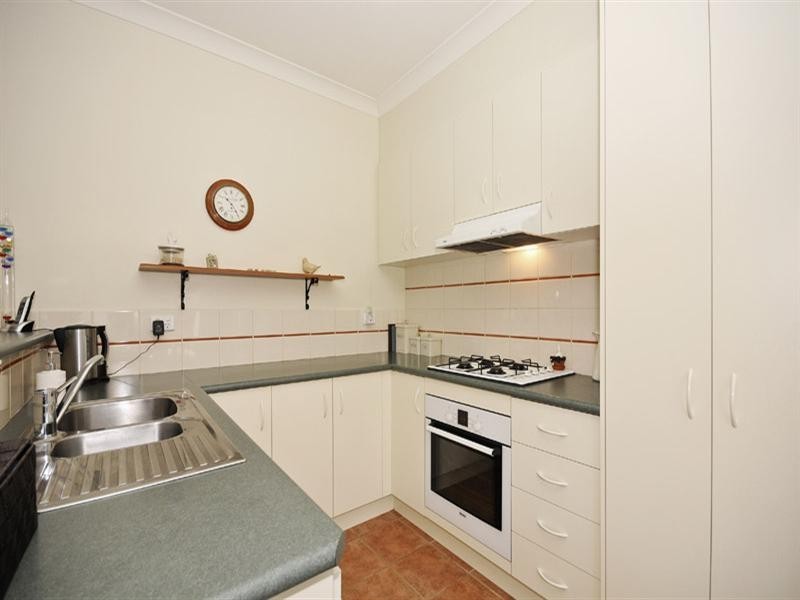 20 Chatswood Grove, Chirnside Park VIC 3116