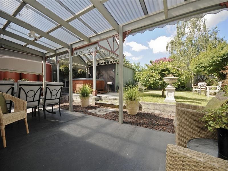 20 Chatswood Grove, Chirnside Park VIC 3116
