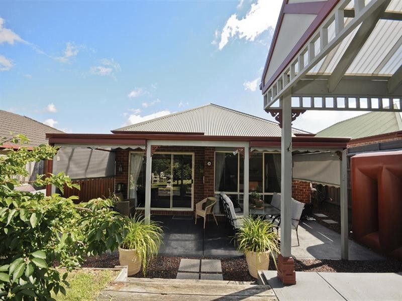 20 Chatswood Grove, Chirnside Park VIC 3116