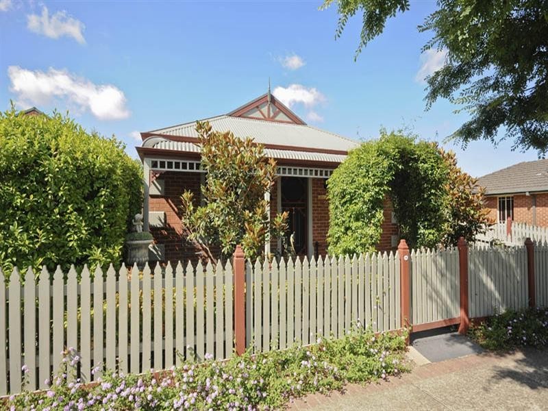 20 Chatswood Grove, Chirnside Park VIC 3116