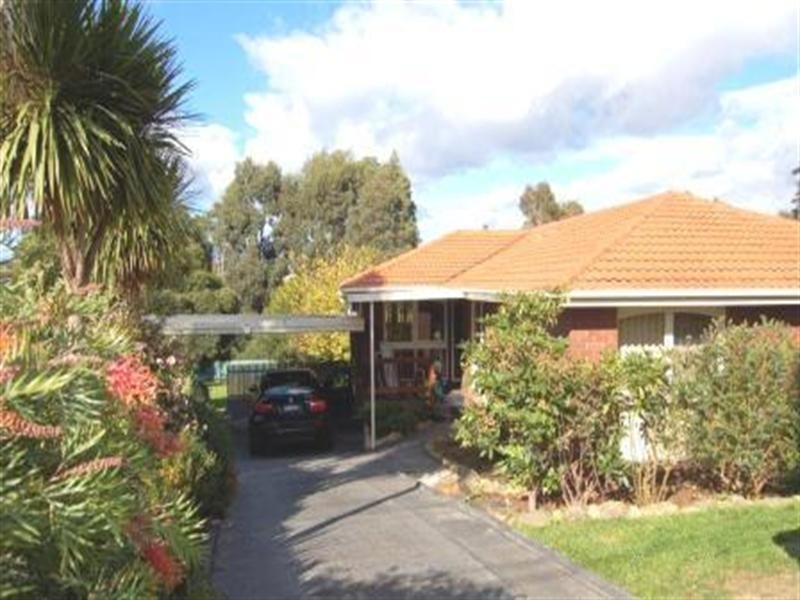 14 Winettka Drive, Lilydale VIC 3140