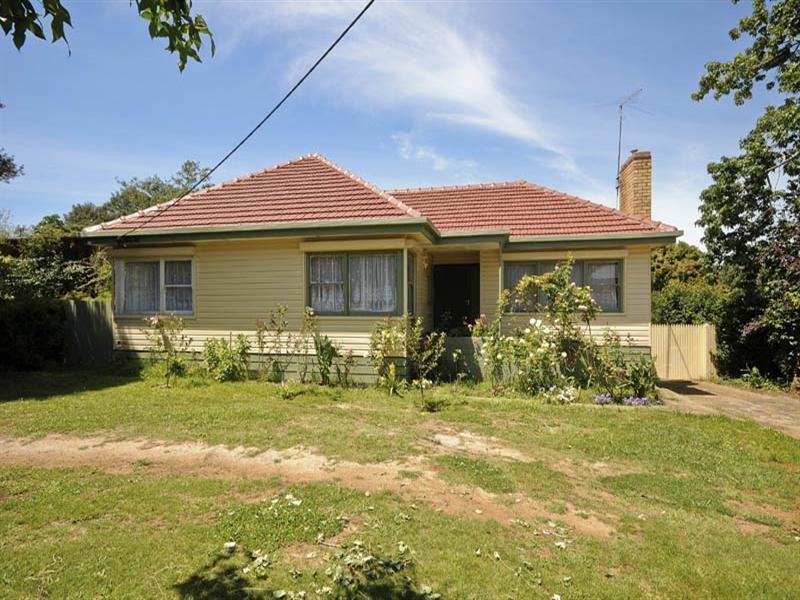 14 Mount Pleasant Road, Monbulk VIC 3793