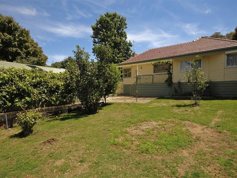14 Mount Pleasant Road, Monbulk VIC 3793
