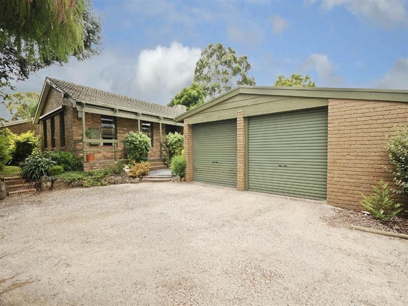 4 Woodpecker Pass, Chirnside Park VIC 3116