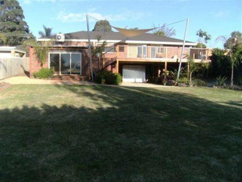 22 Meadowgate Drive, Chirnside Park VIC 3116