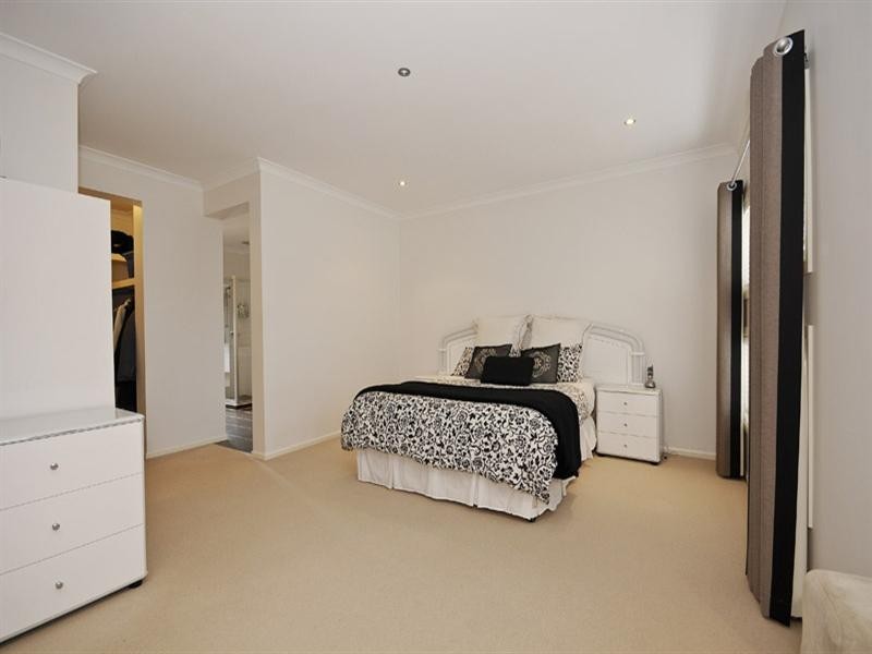 43 Tudor Drive, Mooroolbark VIC 3138