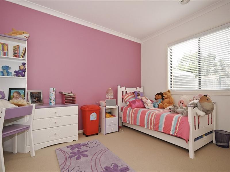 43 Tudor Drive, Mooroolbark VIC 3138