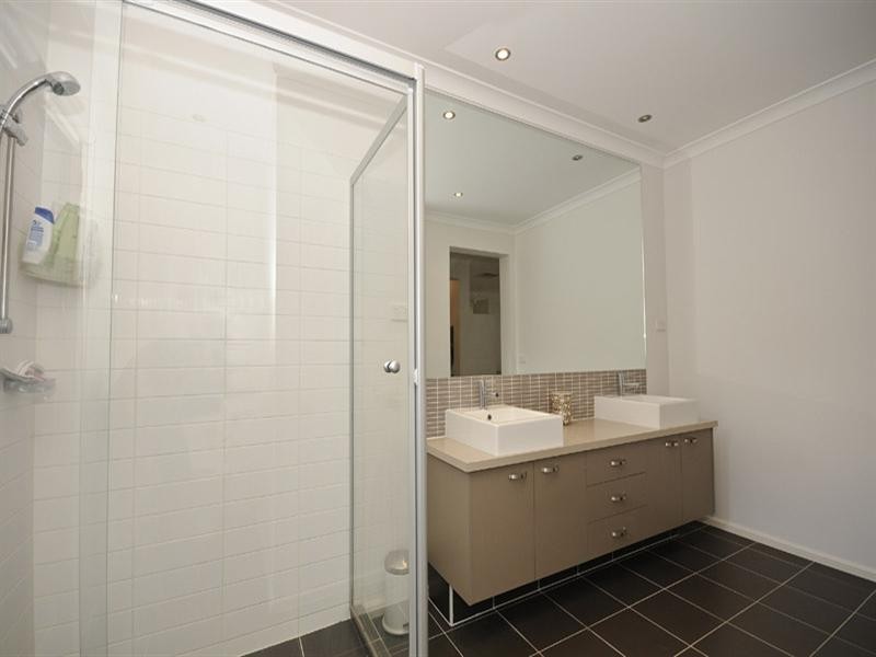 43 Tudor Drive, Mooroolbark VIC 3138