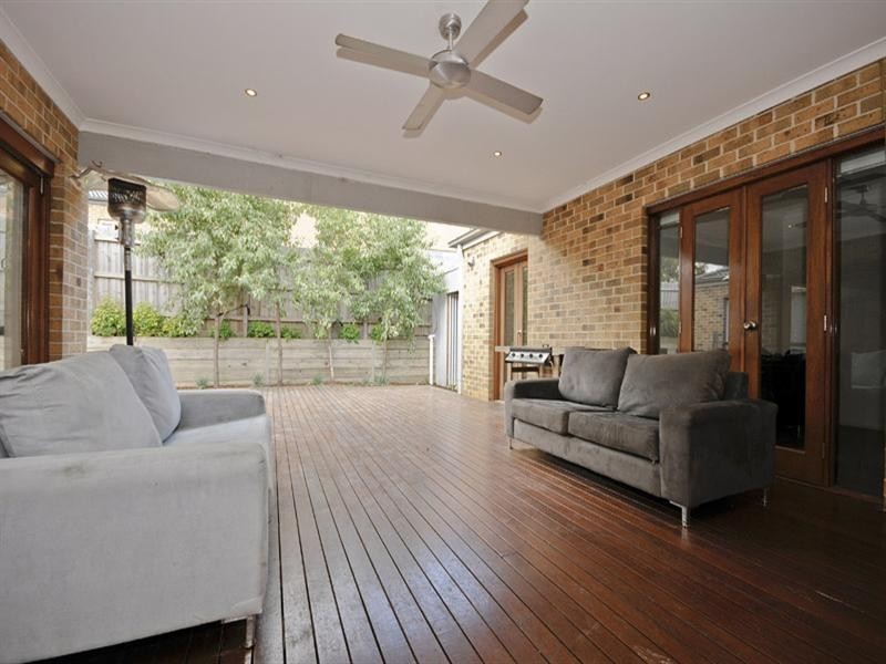 43 Tudor Drive, Mooroolbark VIC 3138
