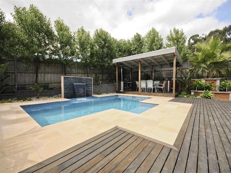 43 Tudor Drive, Mooroolbark VIC 3138