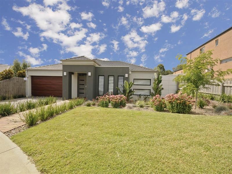 43 Tudor Drive, Mooroolbark VIC 3138