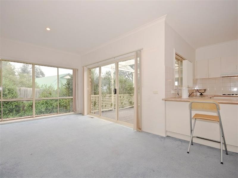 17 Little Chipping Drive, Chirnside Park VIC 3116