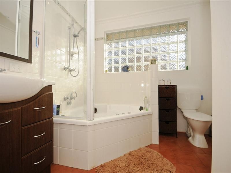 6 Saddleback Ridge, Chirnside Park VIC 3116