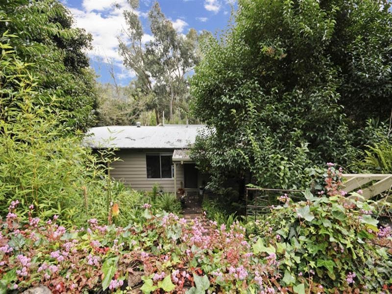 29 Commercial Road, Mount Evelyn VIC 3796